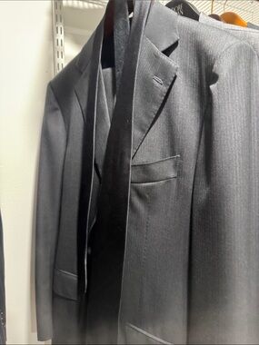 Men's Dark Gray Tailored Suit Jacket